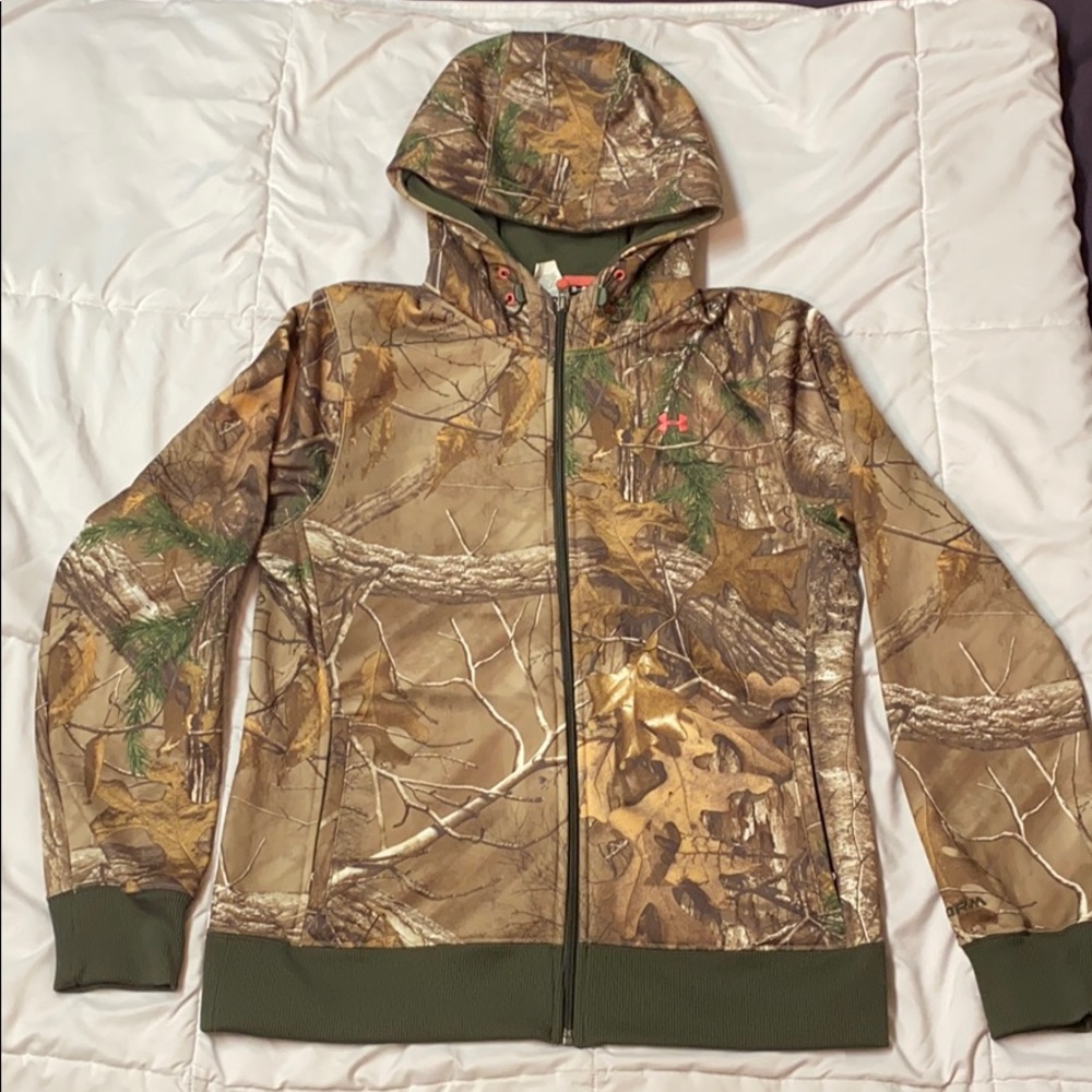 Under Armour sip-up hoodie